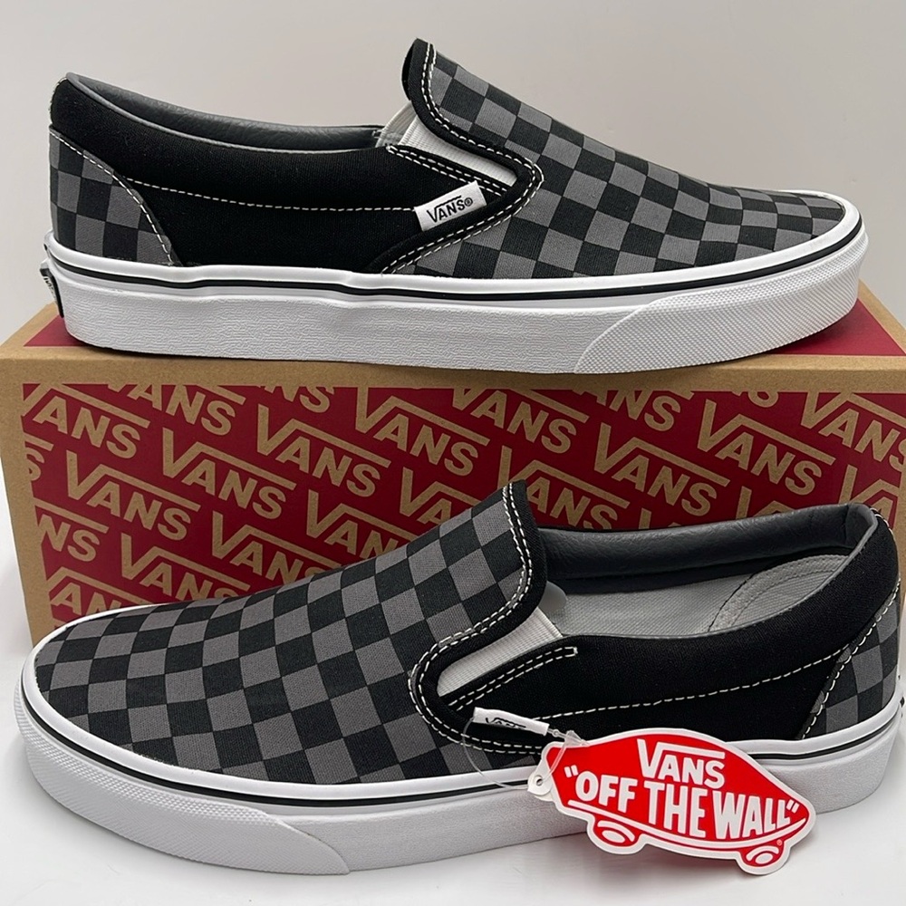 Vans WMNS Classic Slip-On Black/Pewter Checkerboard
VN000EYEBPJ
Sneakers - Picture 2 of 16
